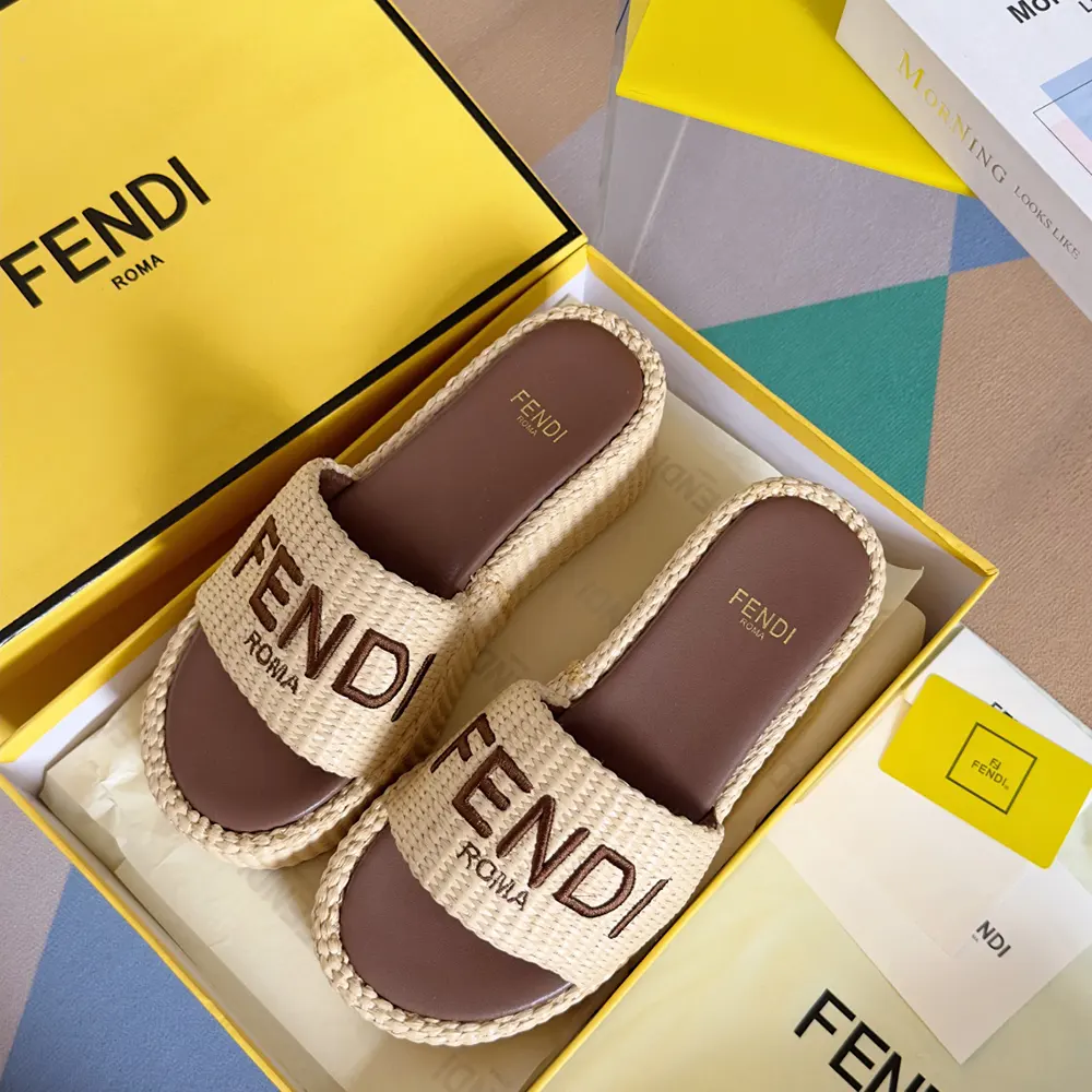Fendi Women Fendi Sunshine Beige/Brown Raffia Flatform Slides - image 4