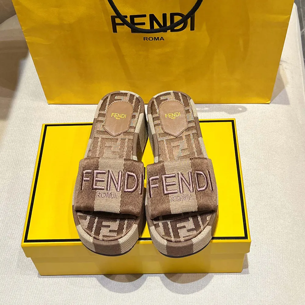 Fendi Women Sunshine Dove Gray Denim-effect Jacquard Flatform Slides - image 4