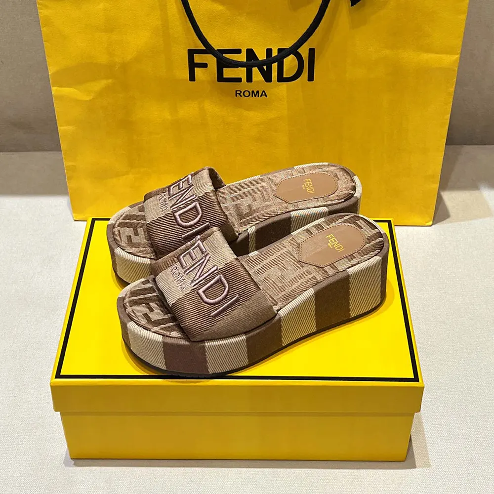 Fendi Women Sunshine Dove Gray Denim-effect Jacquard Flatform Slides - image 6