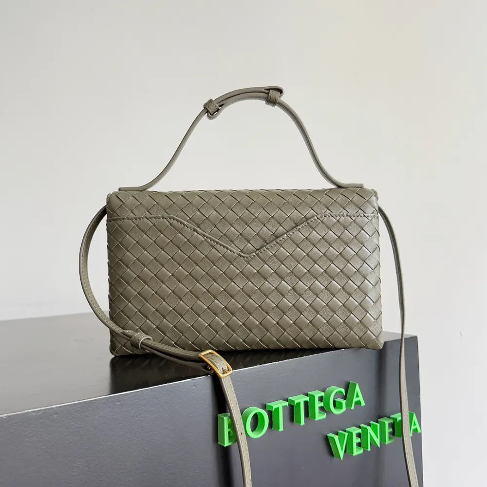 Bottega Veneta Women Knot Lock in Intrecciato Piccolo Leather-Dark Green - image 4