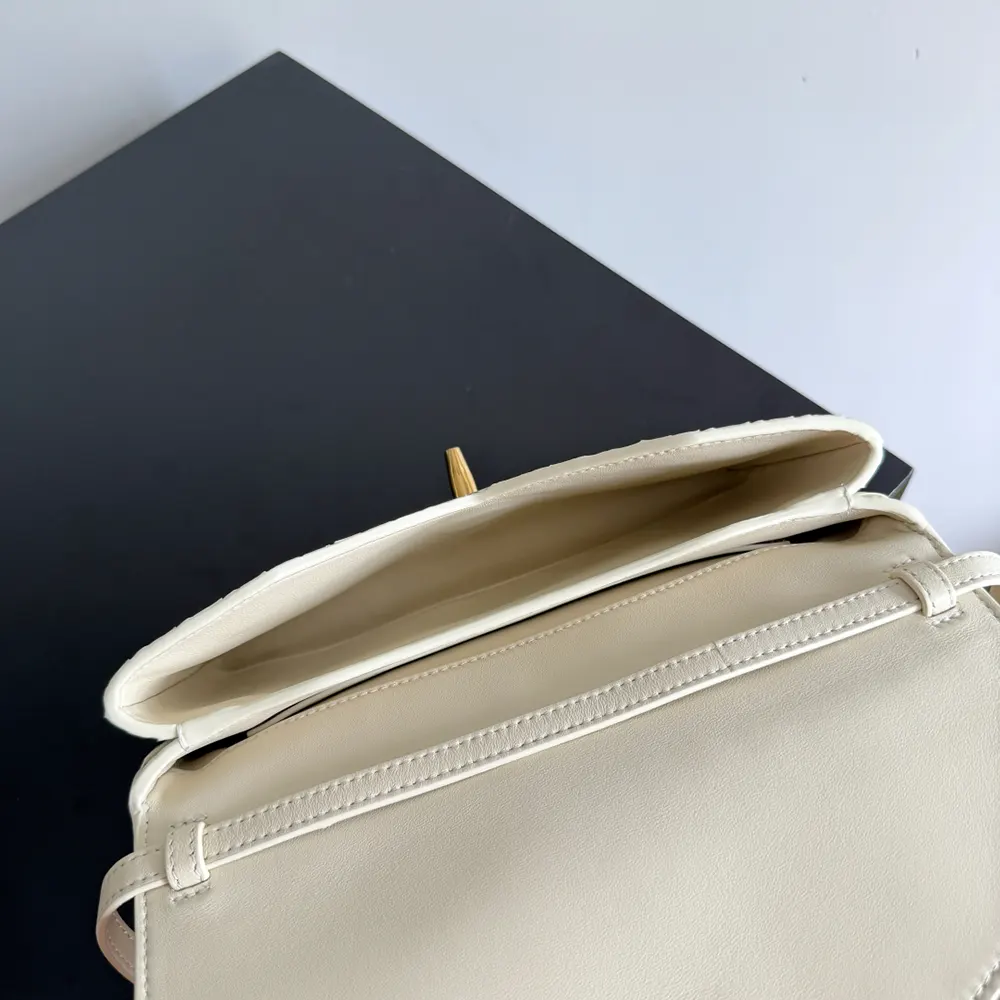 Bottega Veneta Women Knot Lock in Intrecciato Piccolo Leather-White - image 7