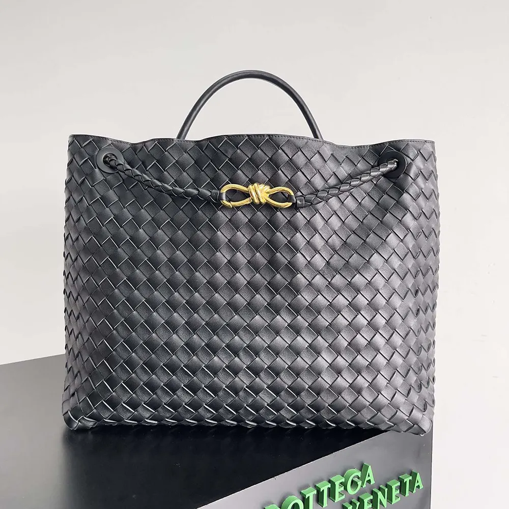 Close-up of gold hardware on Bottega Veneta Women Large Andiamo bag