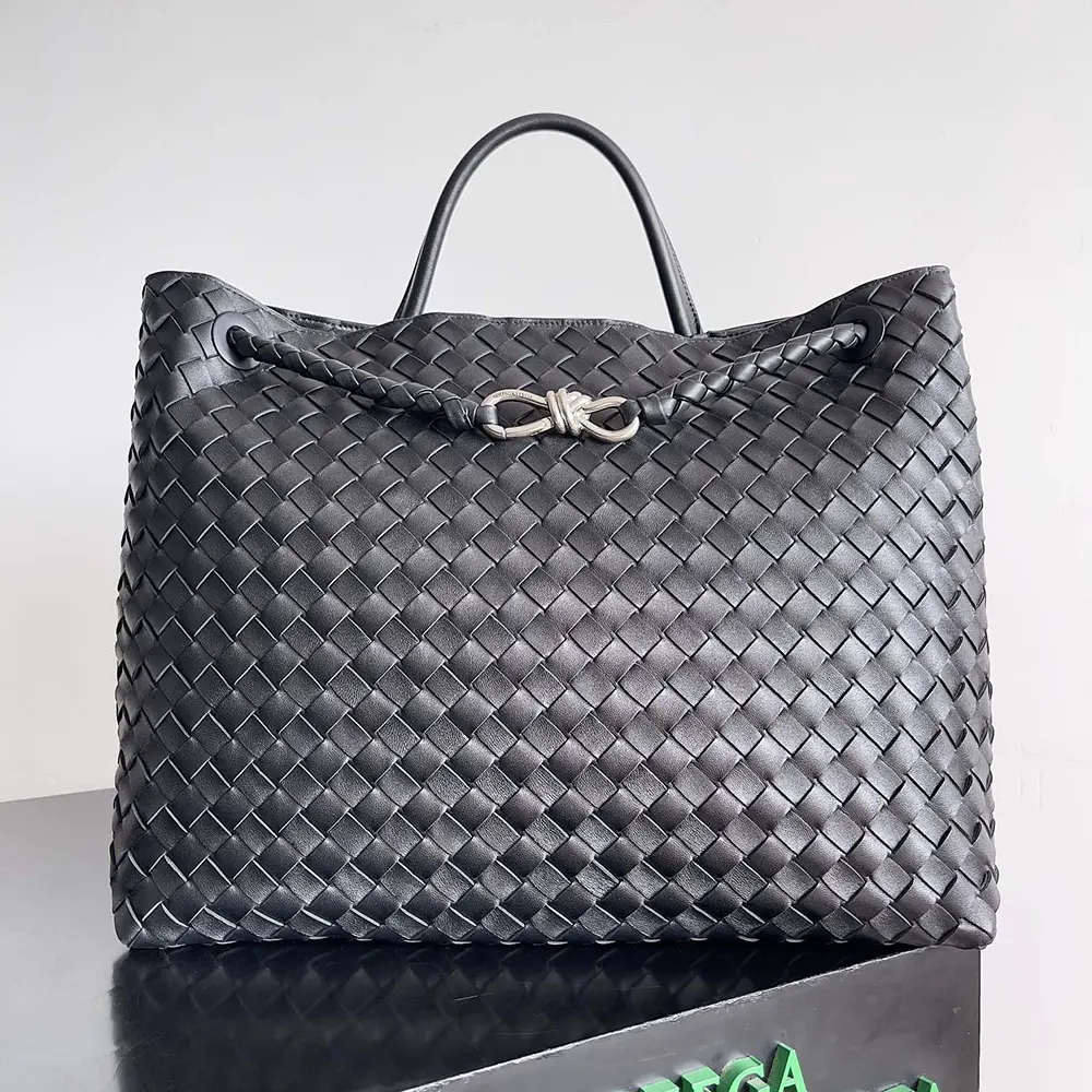 Close-up of silver hardware on Bottega Veneta Women Large Andiamo bag