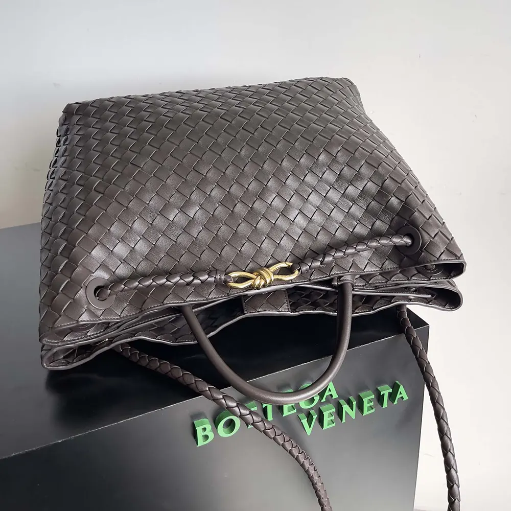 Bottega Veneta Women Large Andiamo in Lambskin Leather-Chocolate Brown - image 5