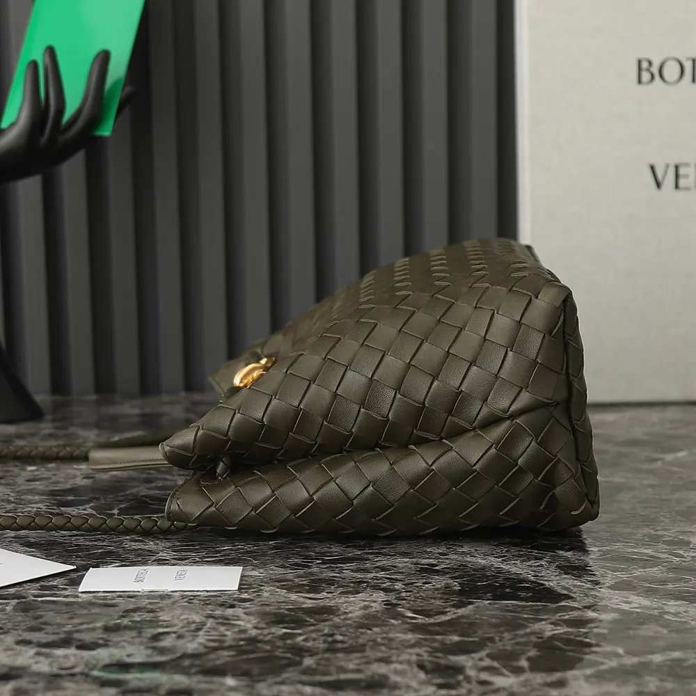 Bottega Veneta Women Medium Andiamo in Supple Intrecciato Leather-Dark Green - image 5