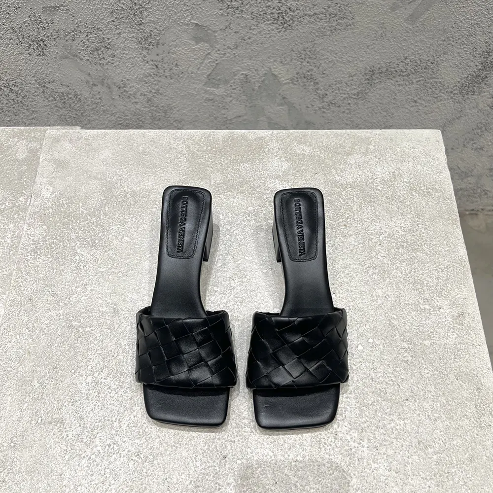 Top angle of Bottega Veneta Women Parco Mule-Black highlighting sleek silhouette