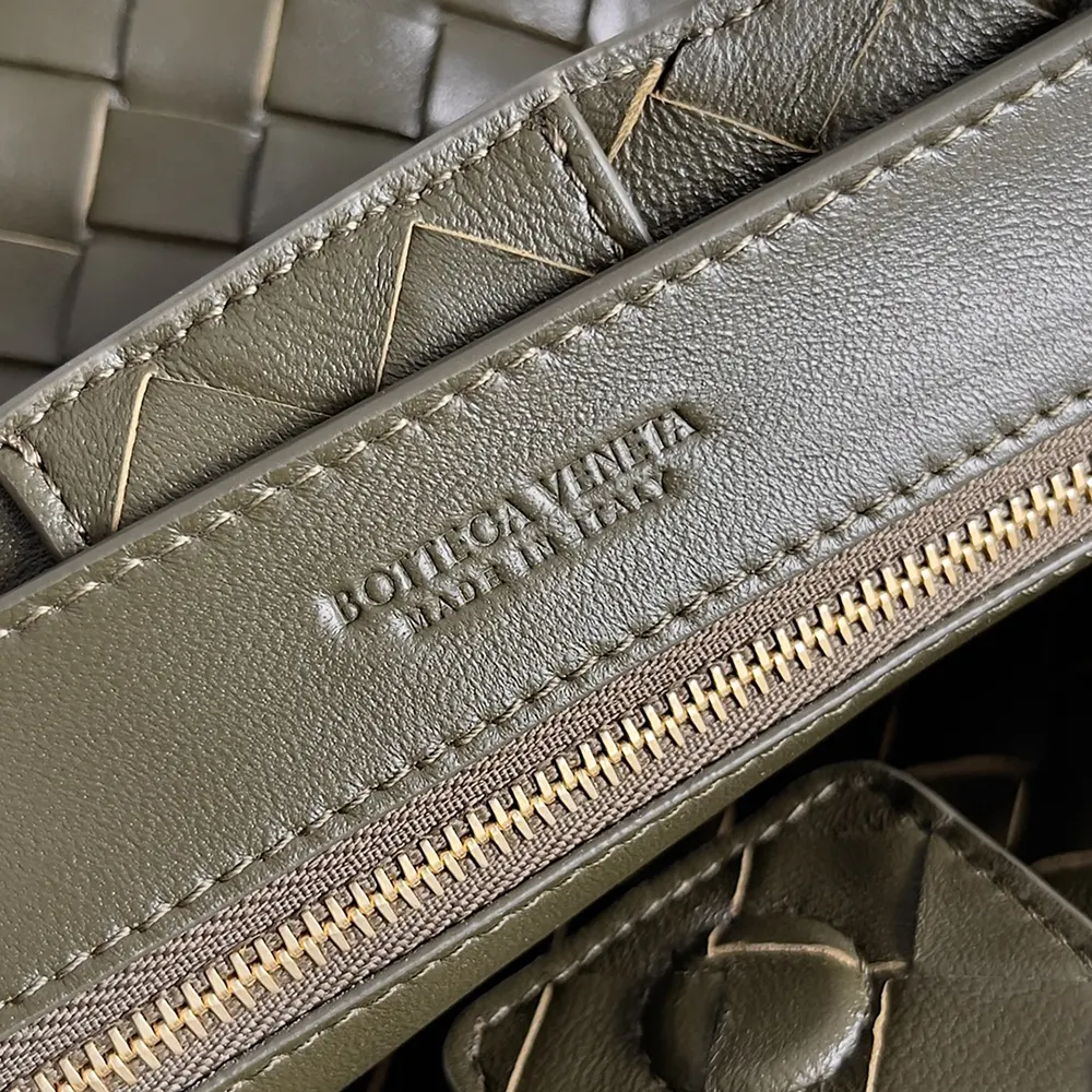 Bottega Veneta Women Small Andiamo Intrecciato Leather Top Handle Bag-Dark Green - image 9