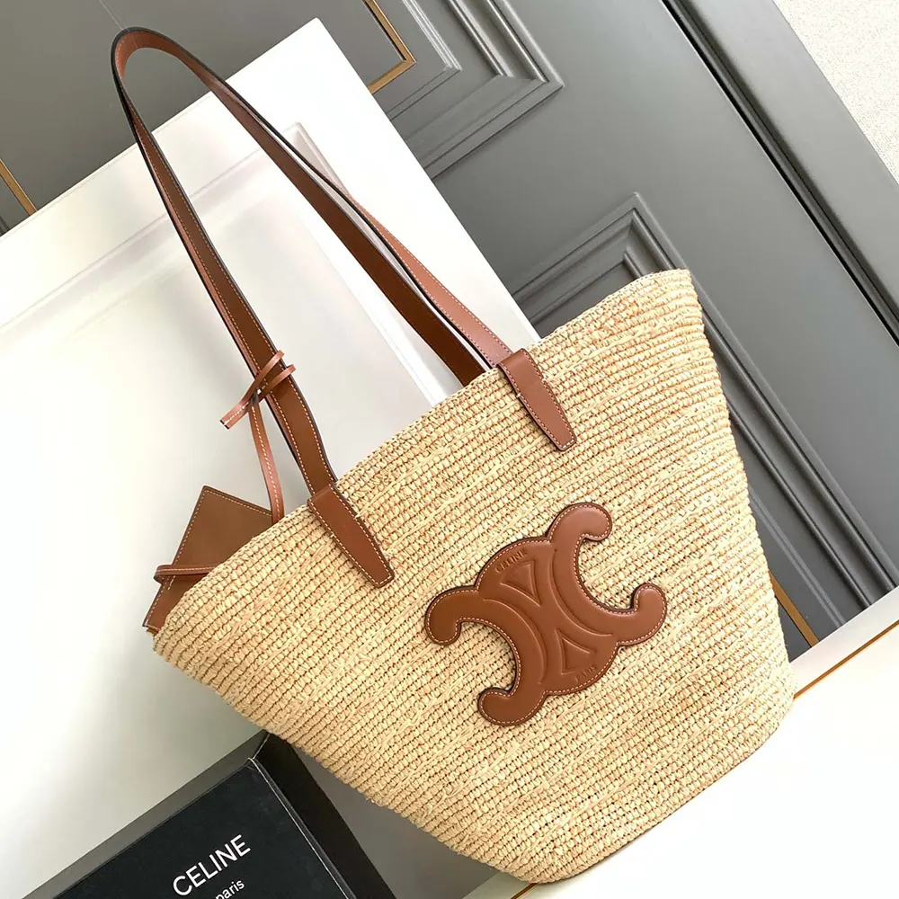 Close-up on gold-tone logo detail of Celine Women Medium Supple Celine Classic Panier