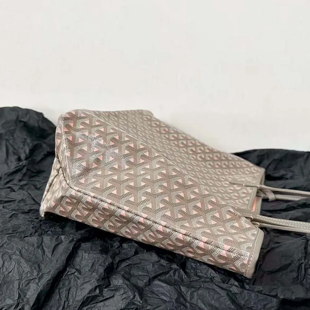 Side angle of Goyard Women Saint Louis GM Bag-Grey/Pink with shoulder strap