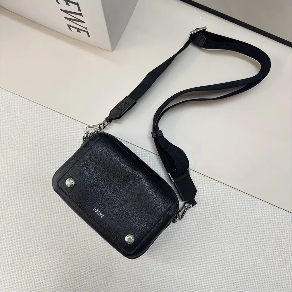 Loewe Unisex Small Pebble Messenger Bag in Supple Grained Calfskin-Black - image 6