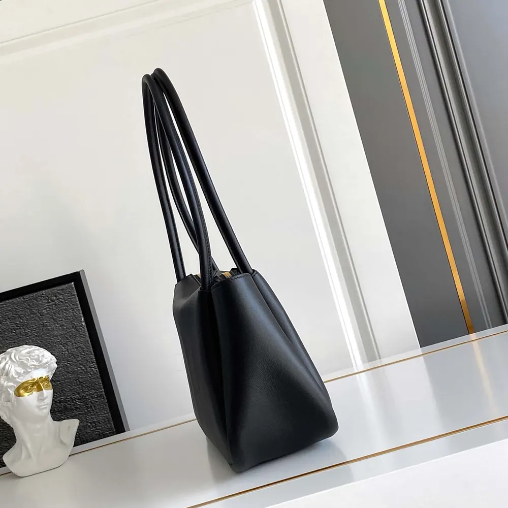 Prada Women Darling Medium Leather Shoulder Bag-Black - image 4