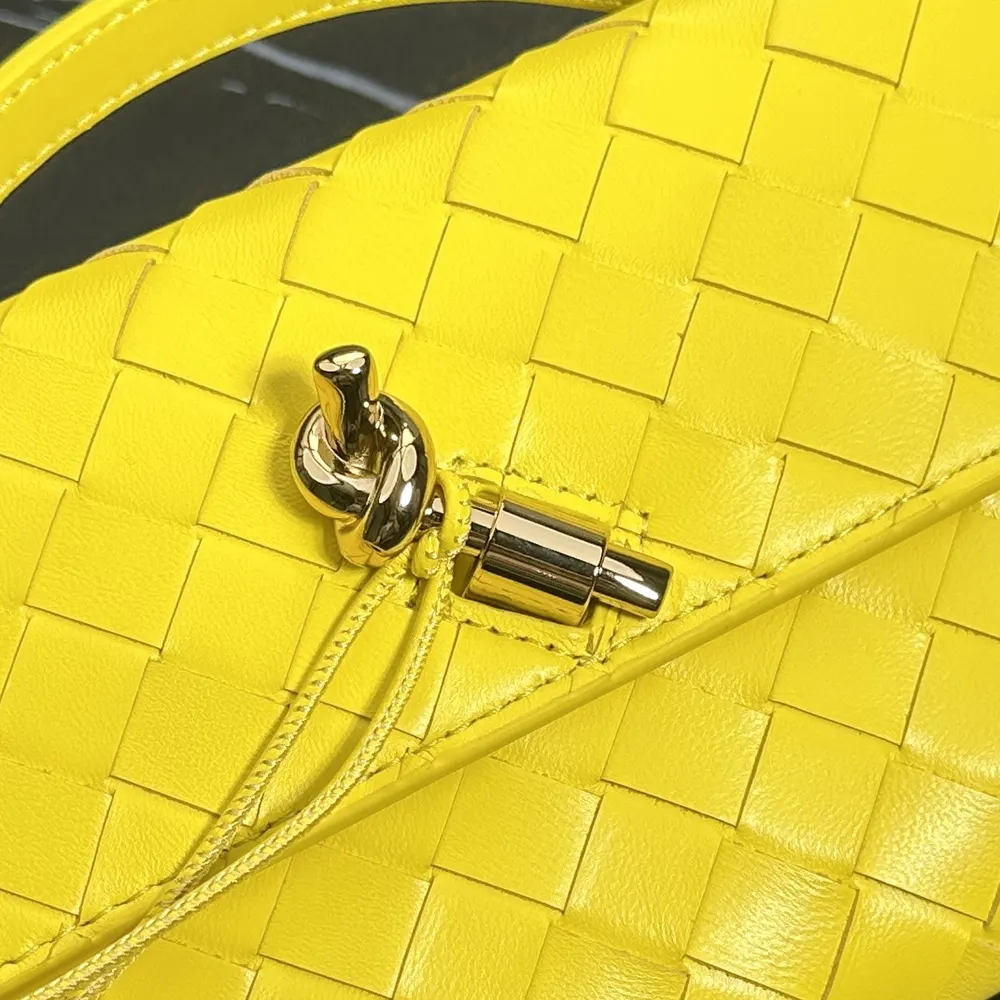 Bottega Veneta Women Andiamo Clutch in Intrecciato Leather-Yellow - image 9