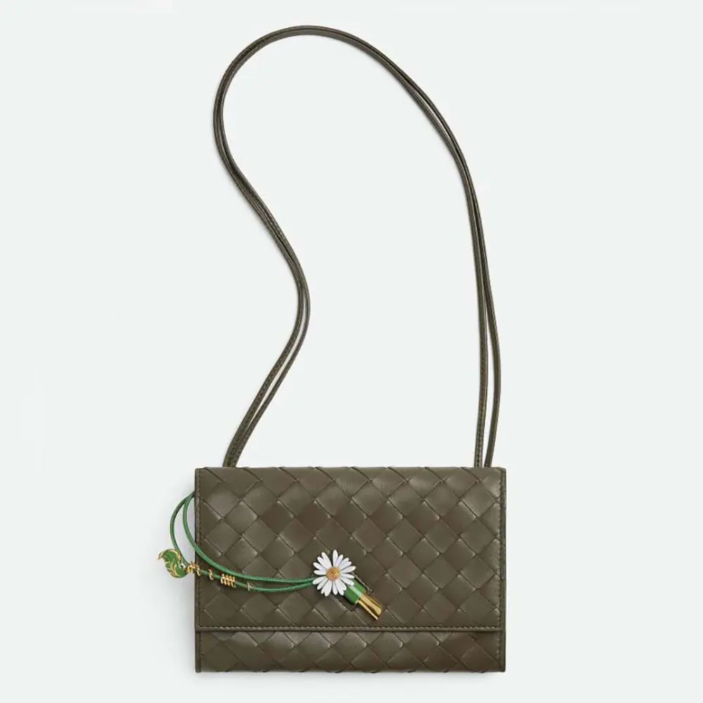 Front view of Bottega Veneta Women Andiamo Daisy Pouch in dark green