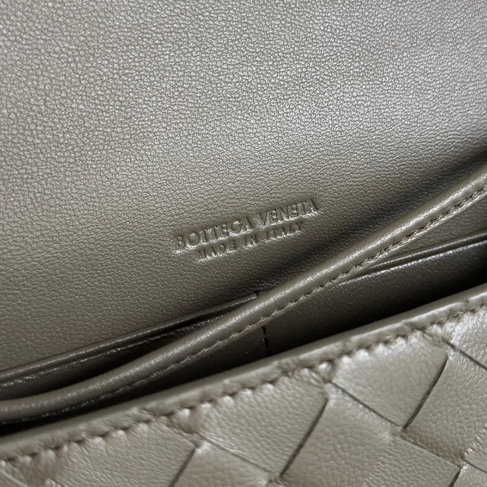 Bottega Veneta Women Andiamo Daisy Pouch+Dark Green - image 10