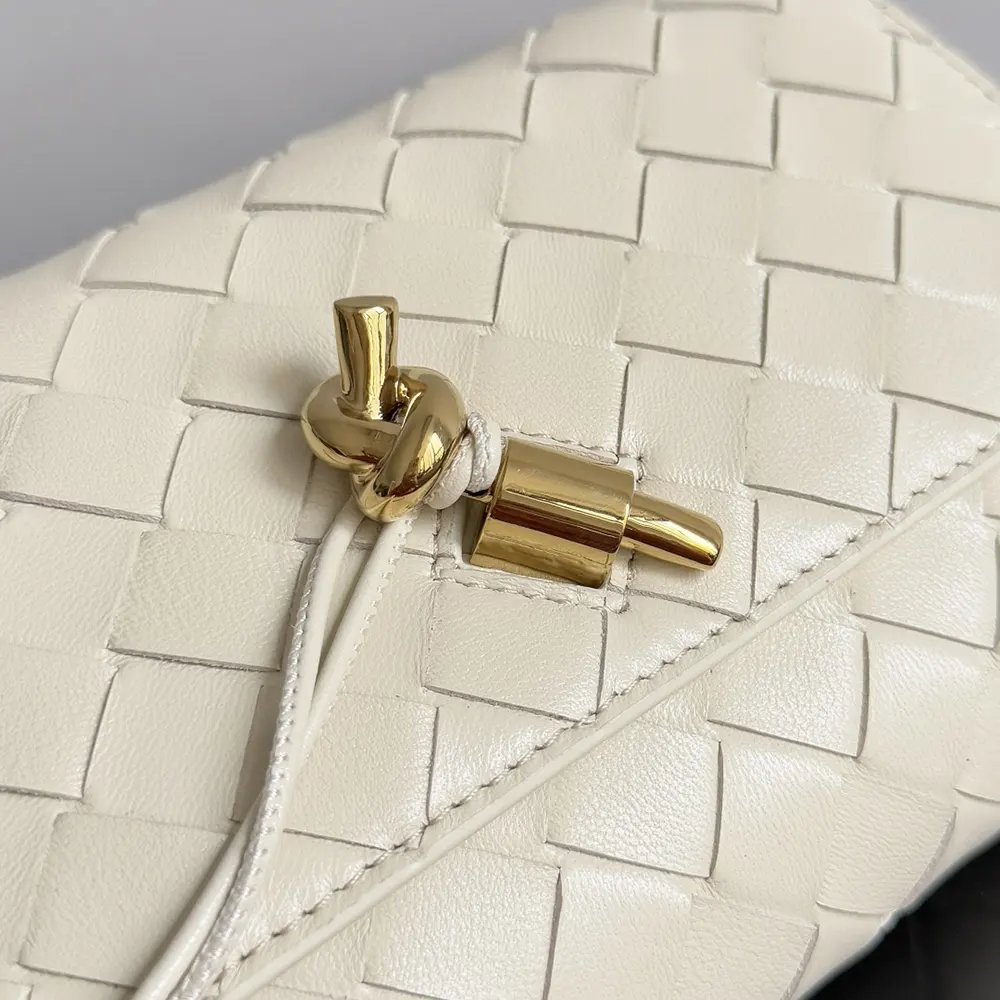 Bottega Veneta Women Andiamo Pouch-White - image 6