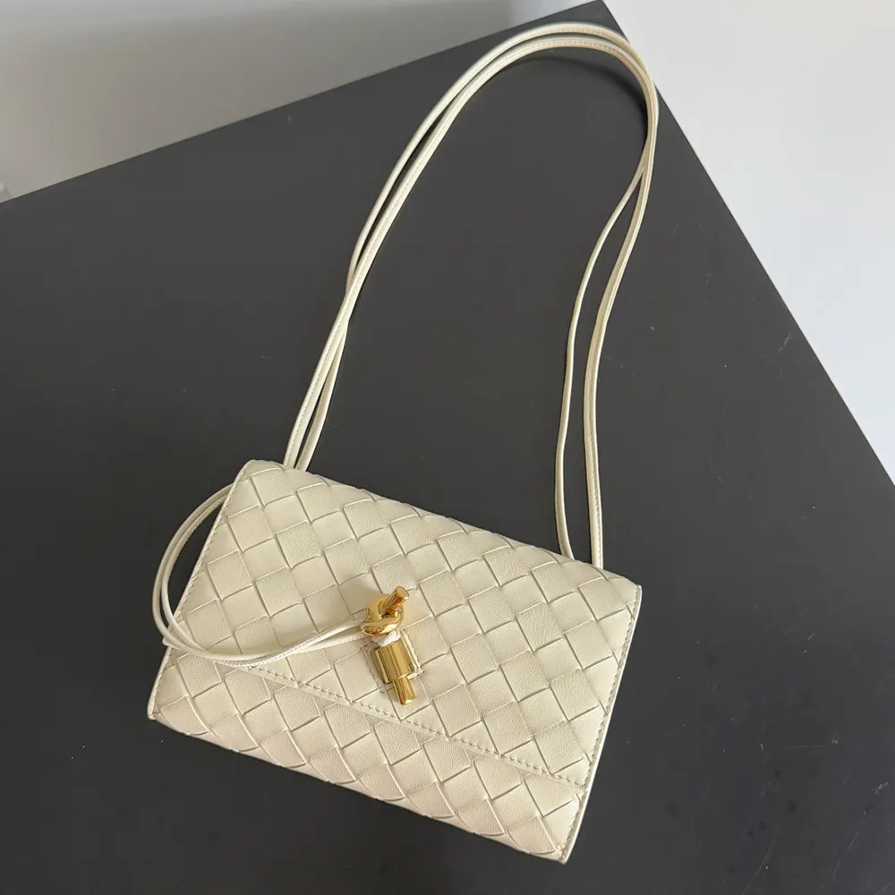 Bottega Veneta Women Andiamo Pouch-White - image 5