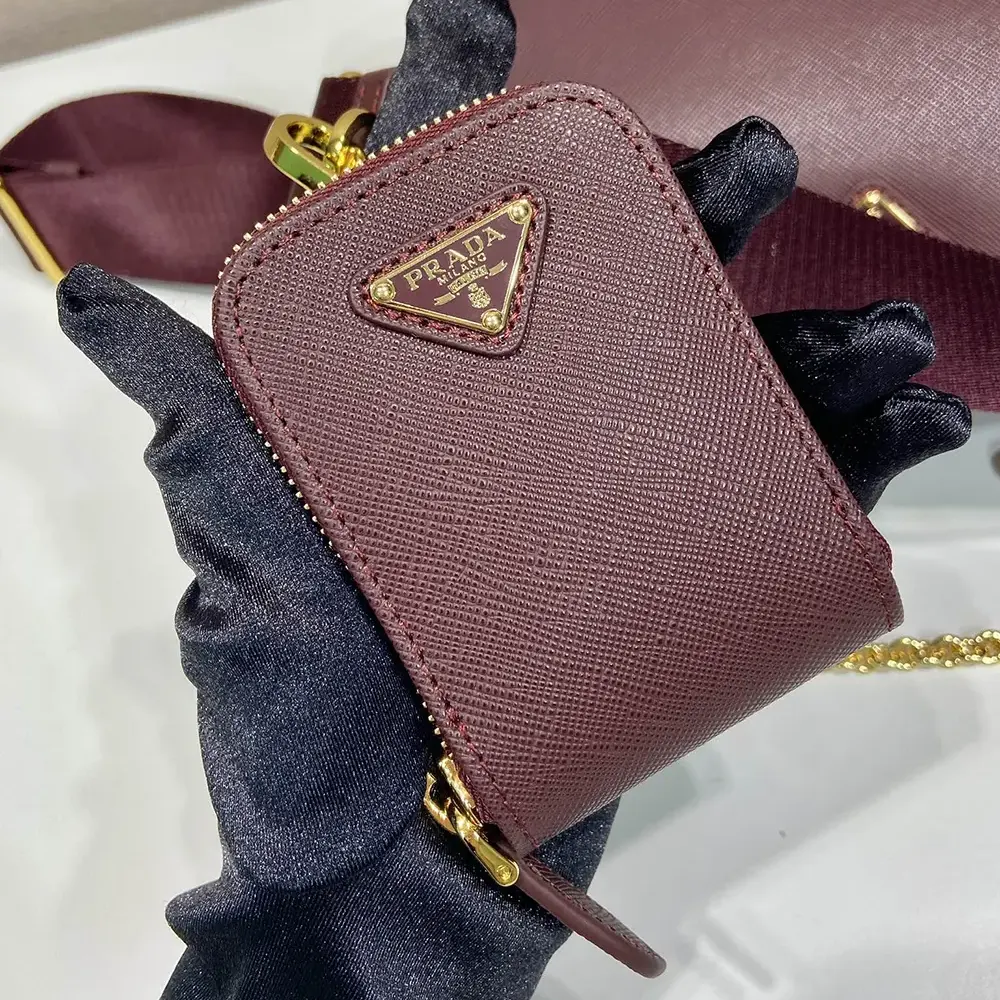 Prada Women Re-Edition 2005 Saffiano Leather Bag-Maroon - image 8
