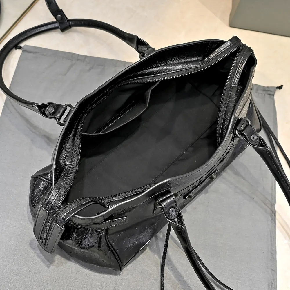 Balenciaga Women Le City Bag East-West In Black - image 6