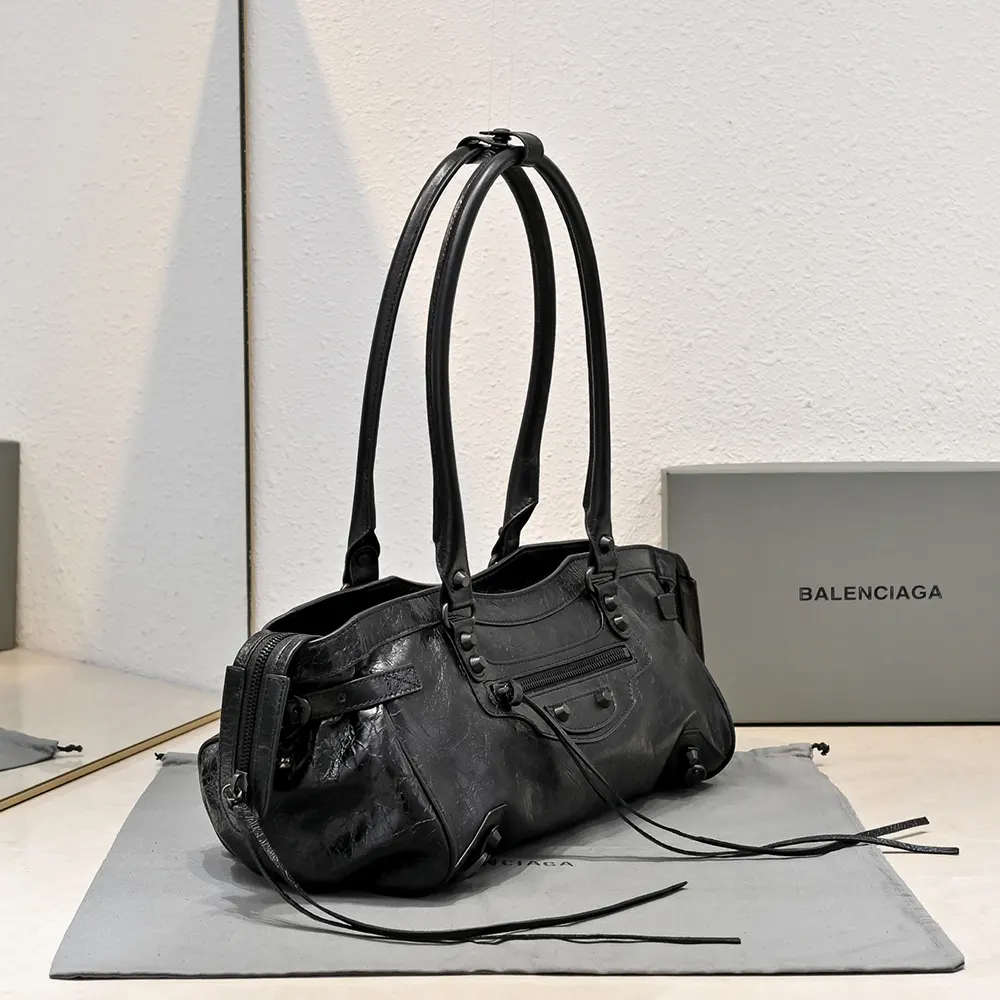 Balenciaga Women Le City Bag East-West In Black - image 4