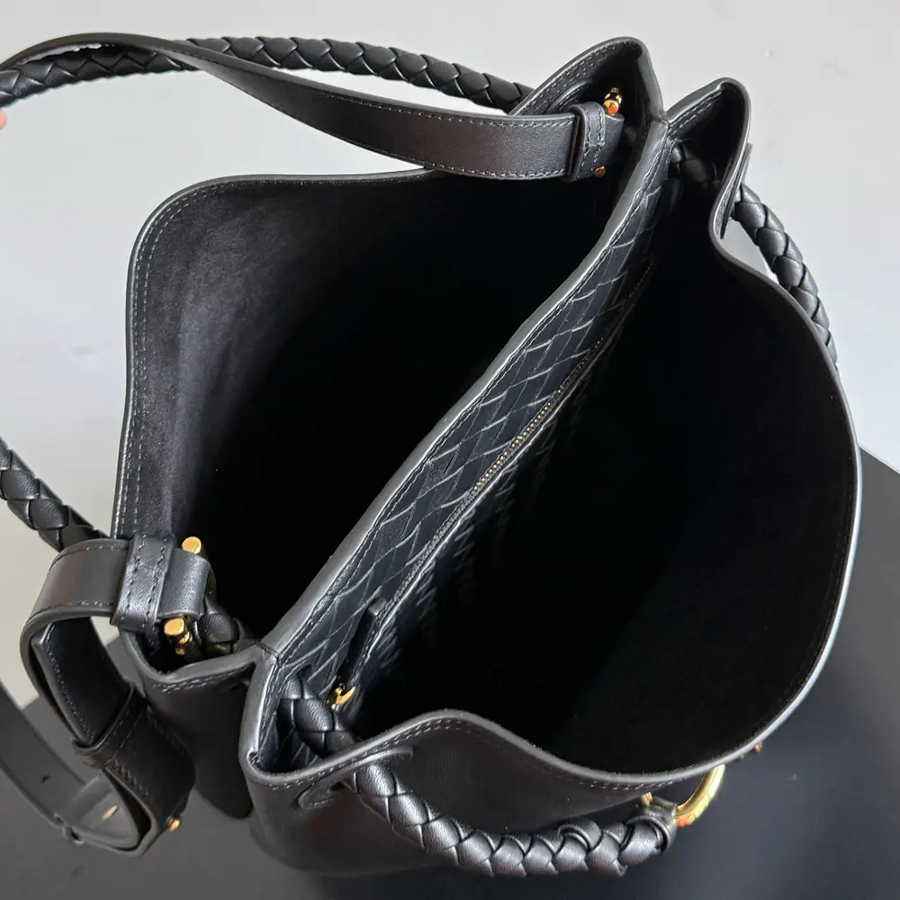 Bottega Veneta Women Andiamo Bucket in Silky Calf Leather-Black - image 5