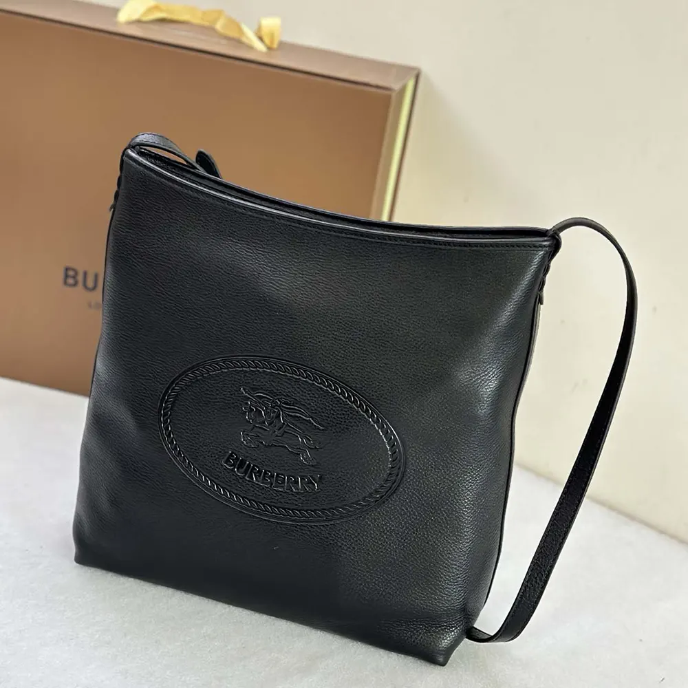 Burberry Unisex Small Highlands Shoulder Bag-Black - image 5