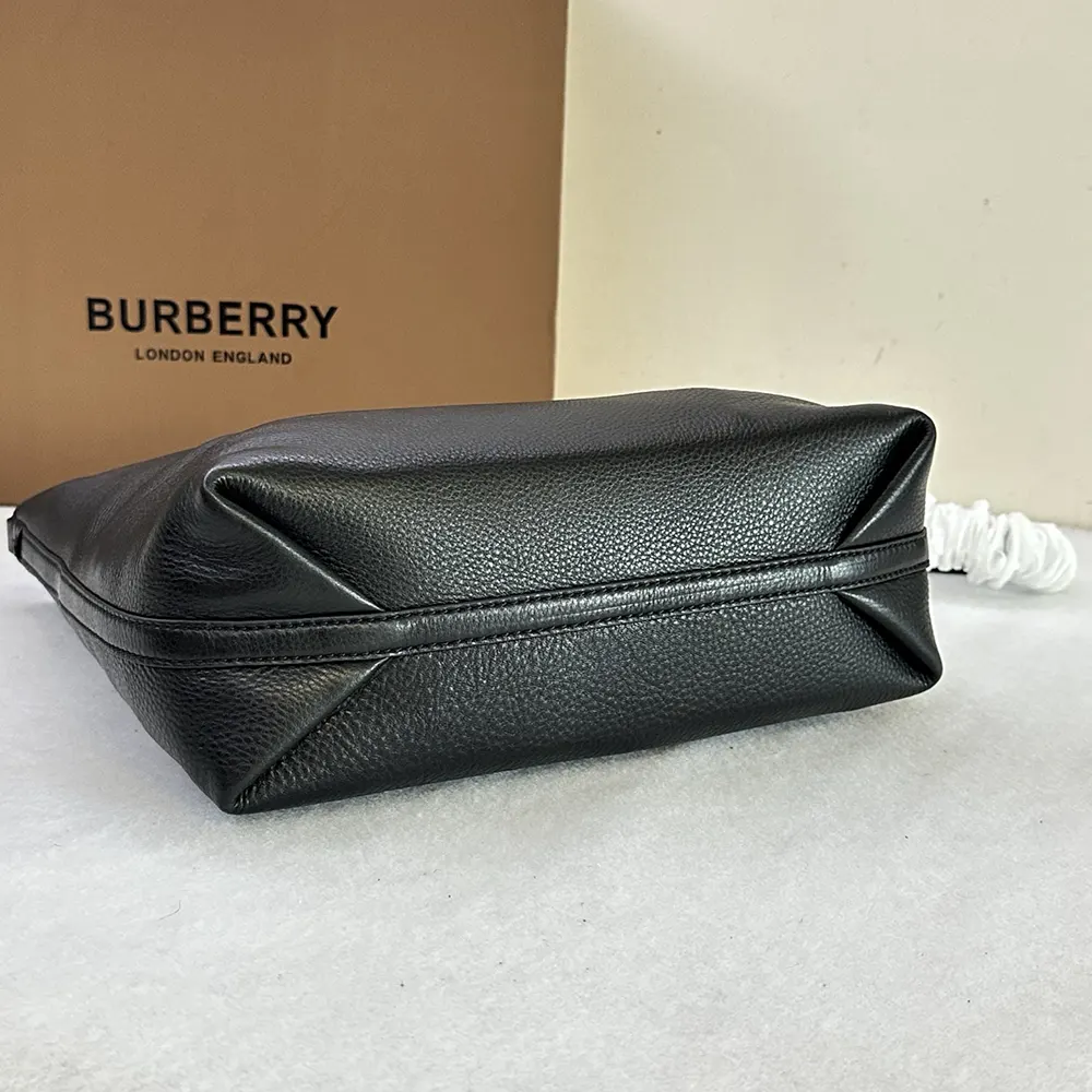 Burberry Unisex Small Highlands Shoulder Bag-Black - image 7