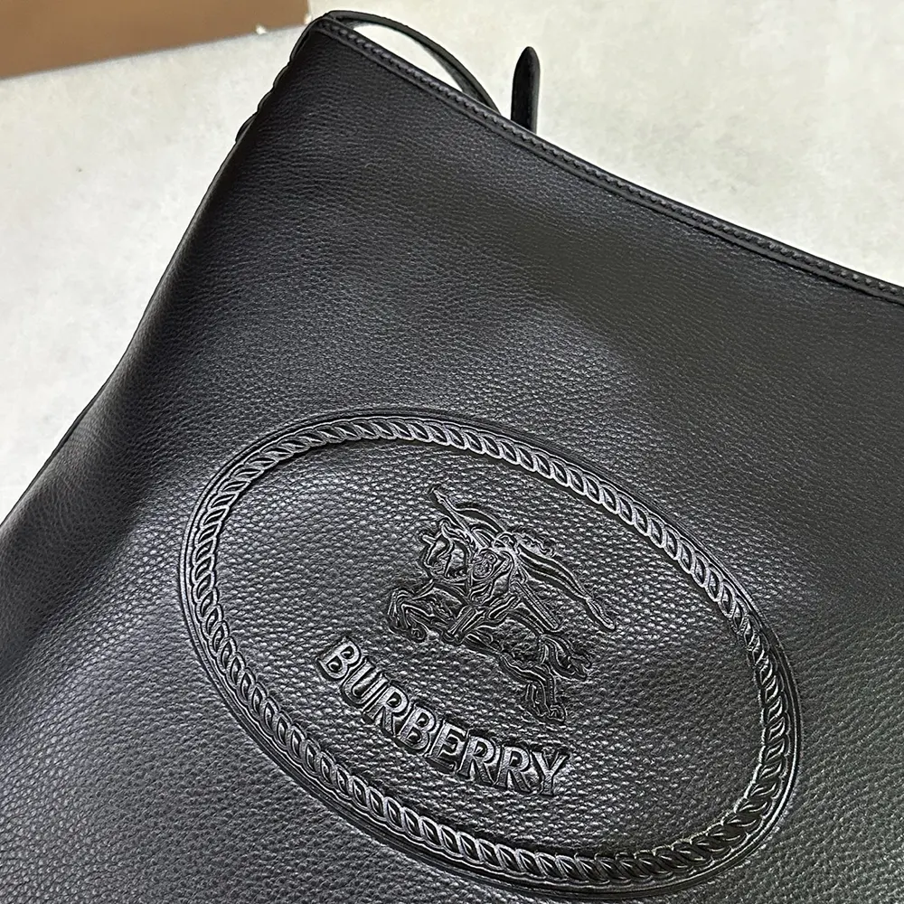 Burberry Unisex Small Highlands Shoulder Bag-Black - image 9