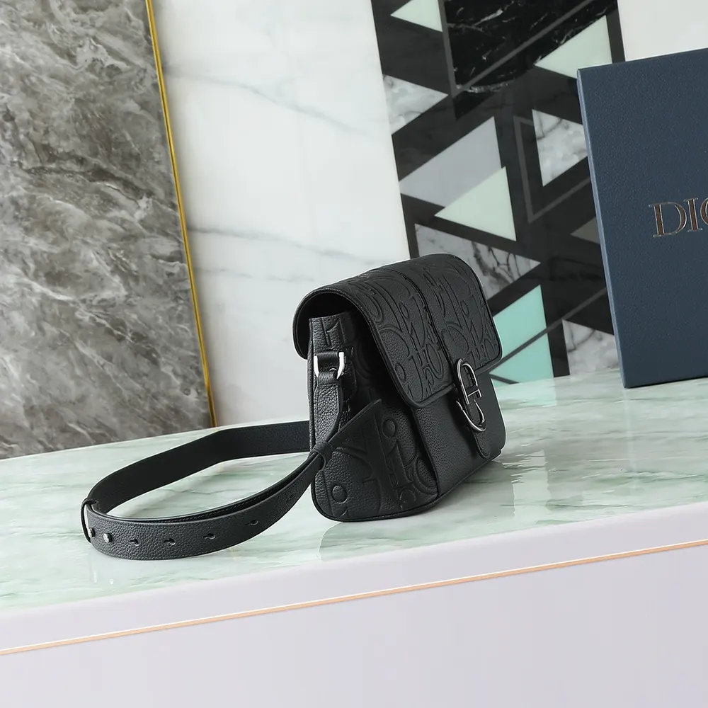 Dior Men Medium Dior Daily Messenger Bag with Flap Black Dior Gravity Leather - image 4