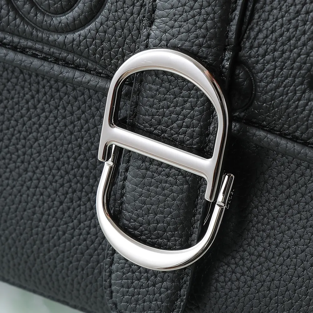 Dior Men Medium Dior Daily Messenger Bag with Flap Black Dior Gravity Leather - image 8