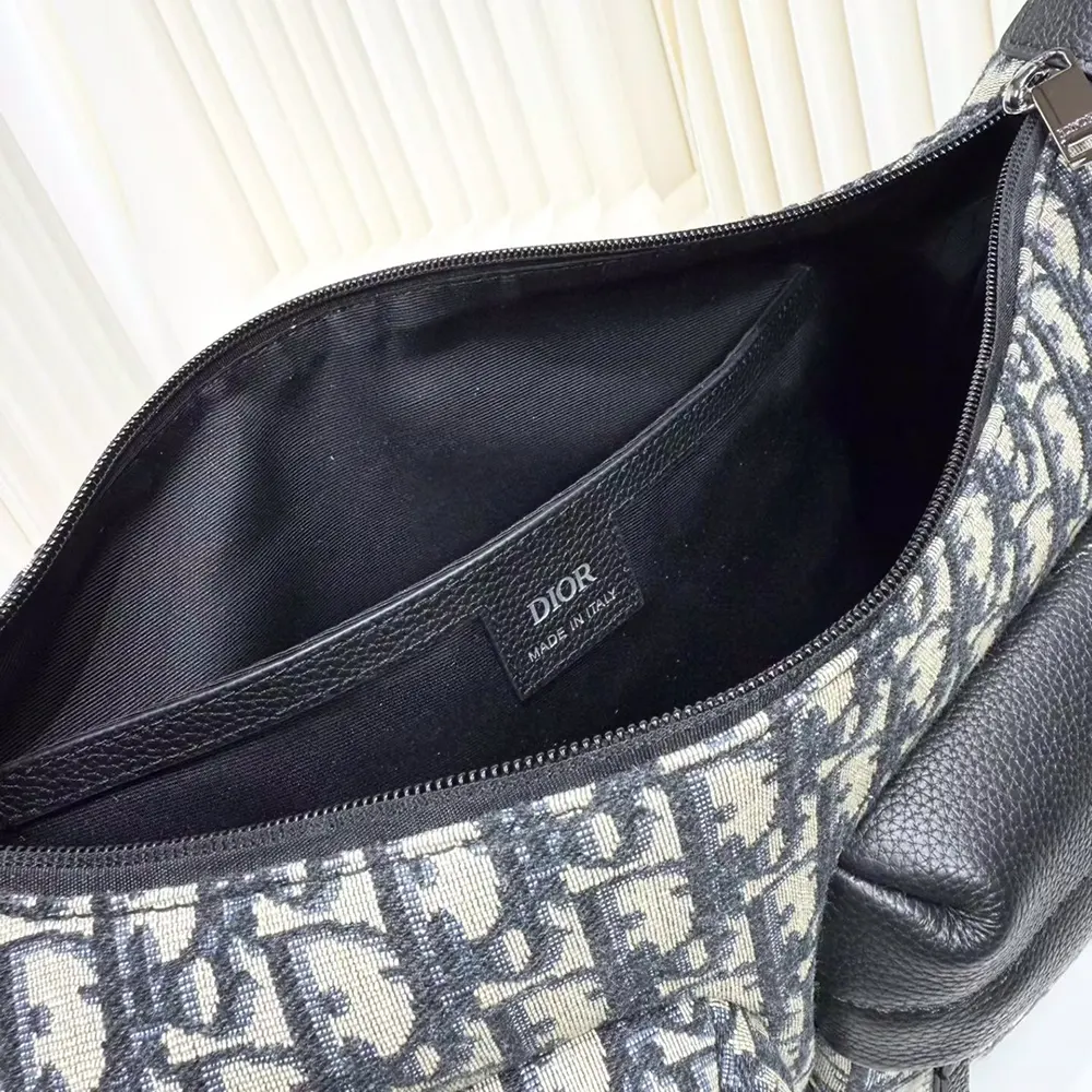 Dior Men Medium Rider Soft Hobo Bag Beige and Black Dior Oblique Jacquard with Black Grained Calfskin - image 10