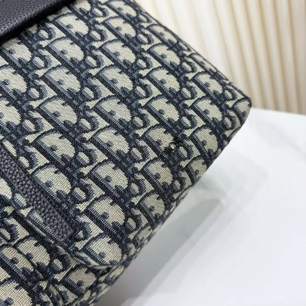 Dior Men Medium Rider Soft Hobo Bag Beige and Black Dior Oblique Jacquard with Black Grained Calfskin - image 9