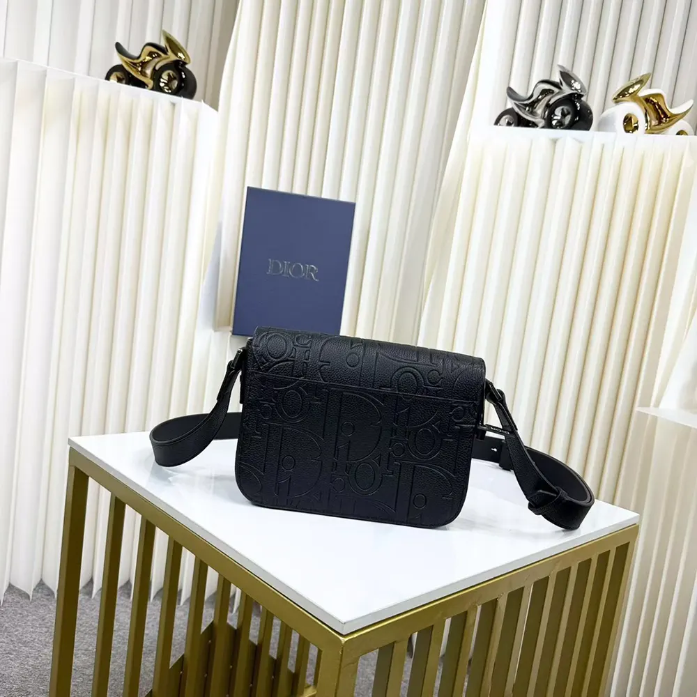 Side profile showing silhouette of Dior Men Small Saddle Messenger Bag with Flap