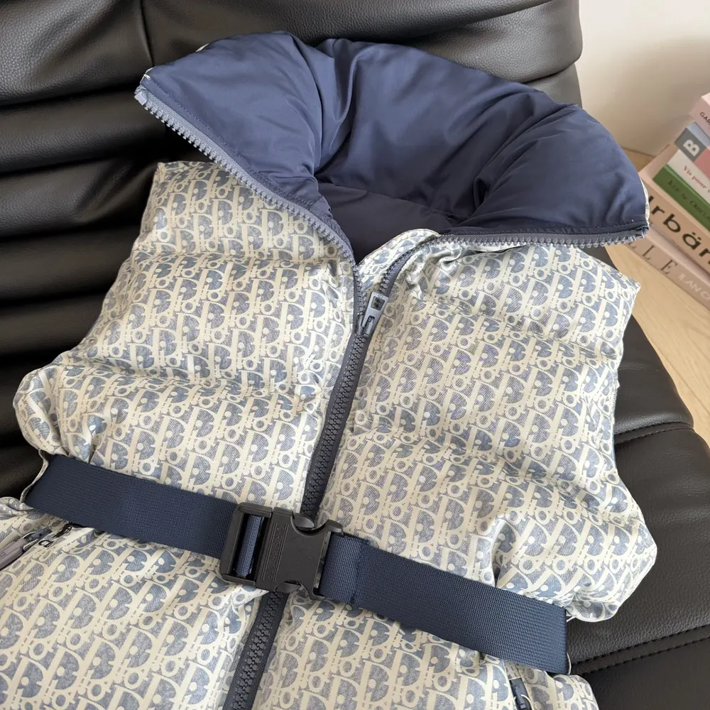 Dior Men DiorAlps Belted Puffer Vest Blue and White Dior Oblique Quilted Technical Taffeta - image 7