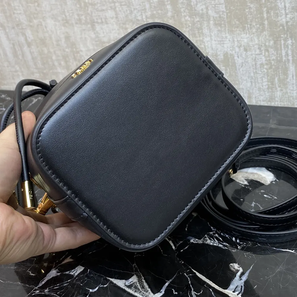 Fendi Women Mon Tresor Black Leather Mini-bag - image 12