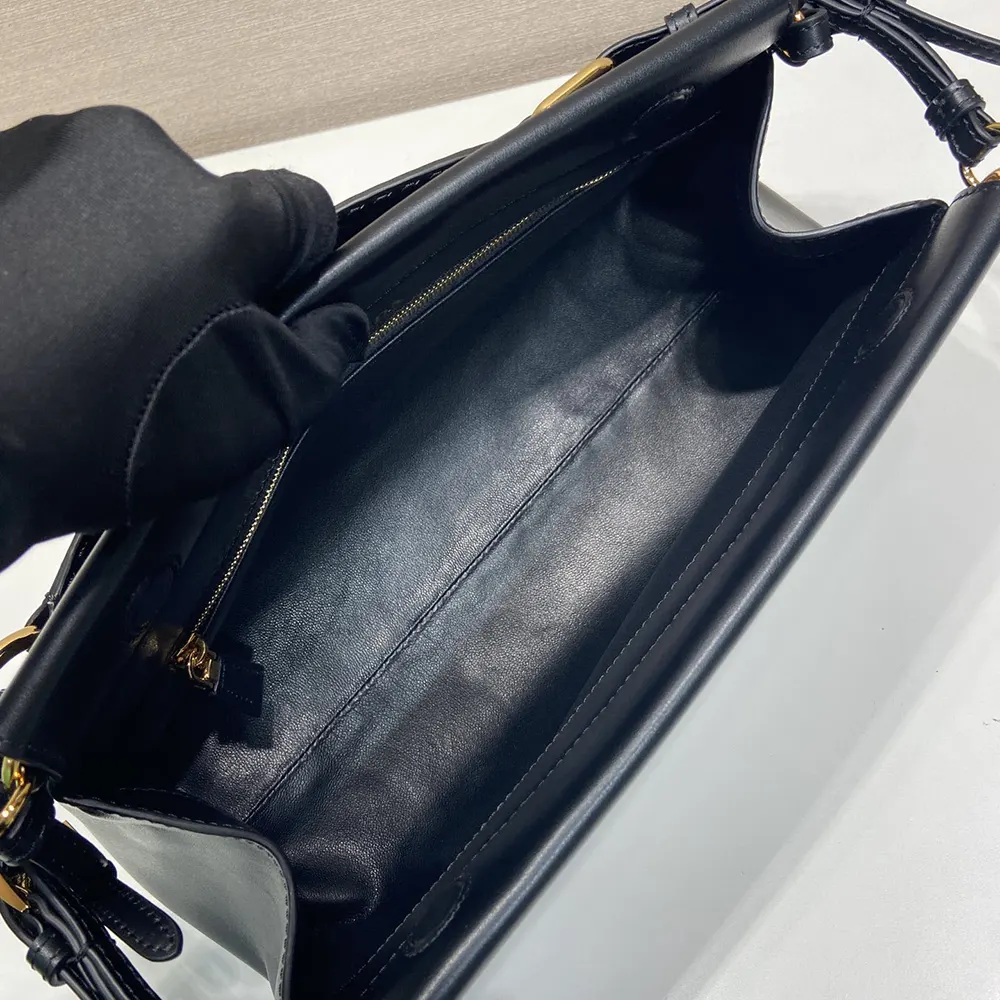 Prada Women Enchaîné Medium Leather Bag-Black - image 9