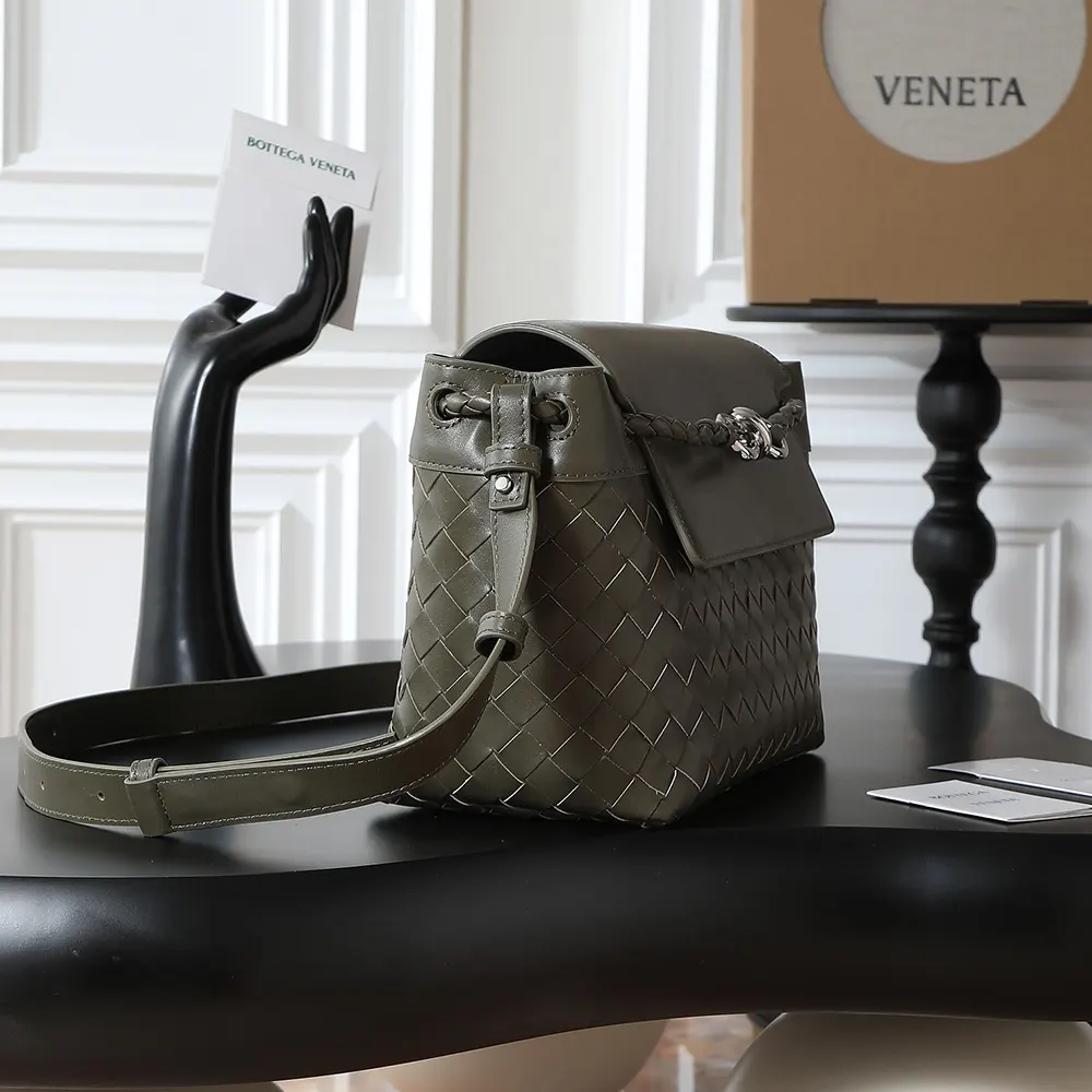 Bottega Veneta Unisex Small Andiamo Messenger-Dark Green - image 5