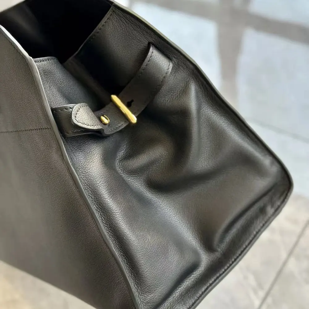 Prada Women Large Leather Tote Bag-Black - image 7