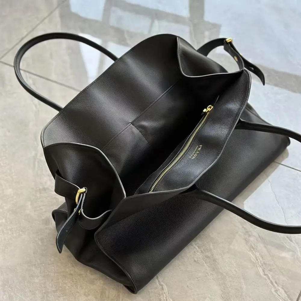 Prada Women Large Leather Tote Bag-Black - image 6