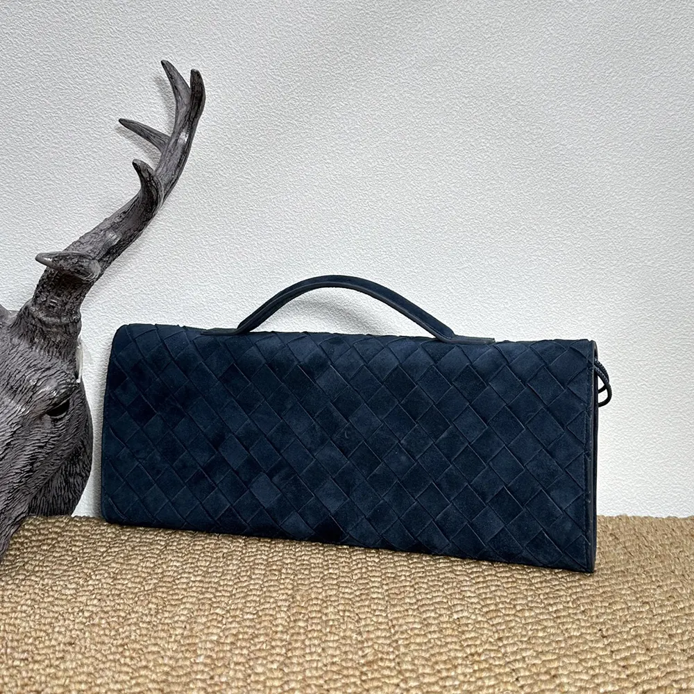 Bottega Veneta Women Andiamo Clutch-Navy - image 4
