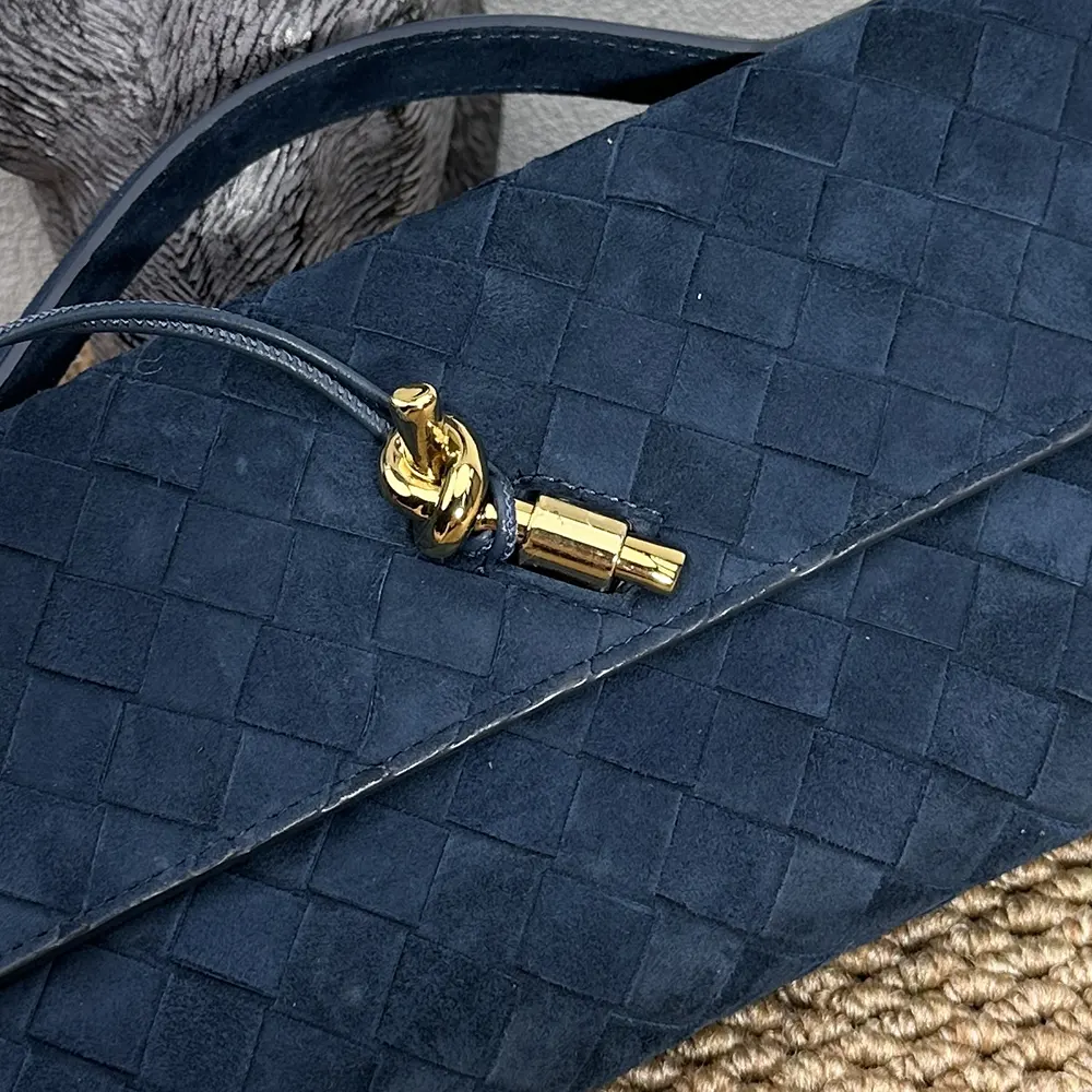 Bottega Veneta Women Andiamo Clutch-Navy - image 9