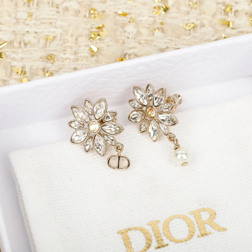 Side profile showing stud closure of Dior Women Fleur de Glace Earrings