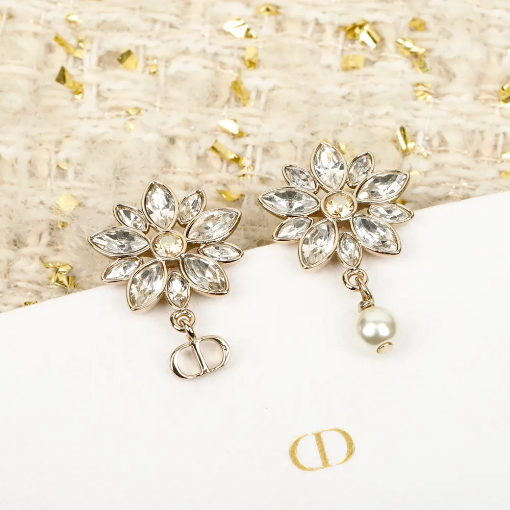 Dior Women Fleur de Glace Earrings Pale Gold-Finish Metal with White Resin Pearl - image 4