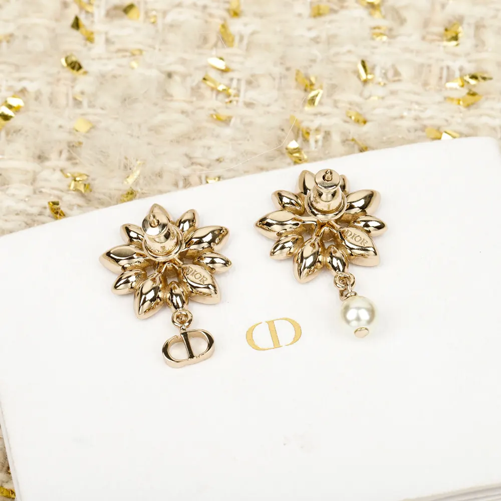 Dior Women Fleur de Glace Earrings Pale Gold-Finish Metal with White Resin Pearl - image 5