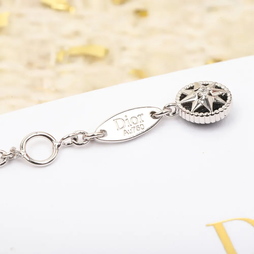 Dior Women Rose des Vents Bracelet White Gold Diamonds Mother-of-Pearl and Onyx - image 8