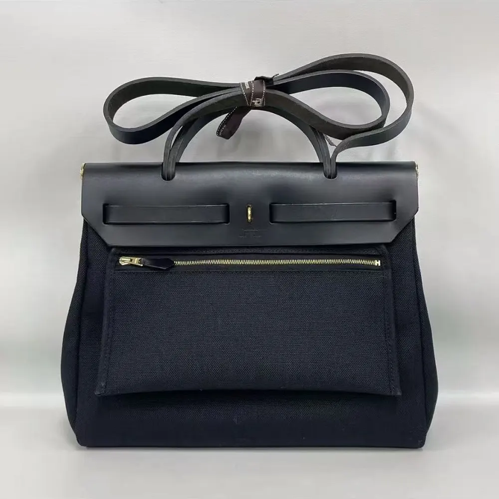 Hermes Women Herbag Zip 31 Bag-Black/Gold - image 4