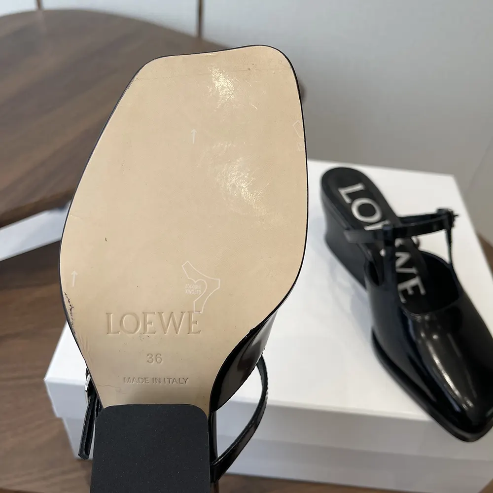 Loewe Women Onda Mule In Brushed Calfskin-Black - image 10