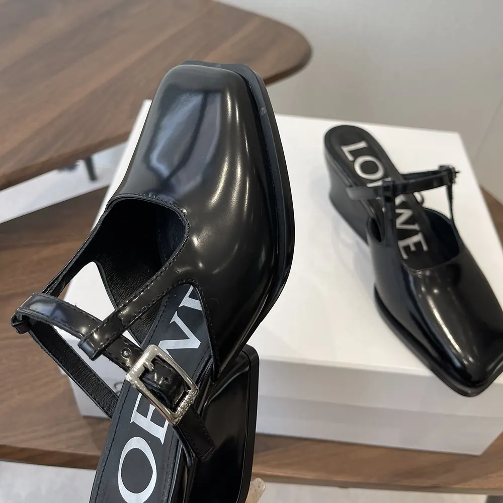 Loewe Women Onda Mule In Brushed Calfskin-Black - image 7