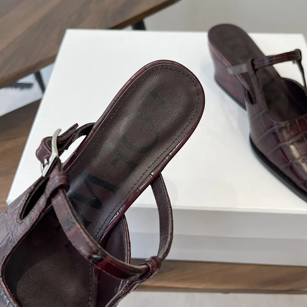 Loewe Women Onda Mule In Embossed Calfskin - image 9