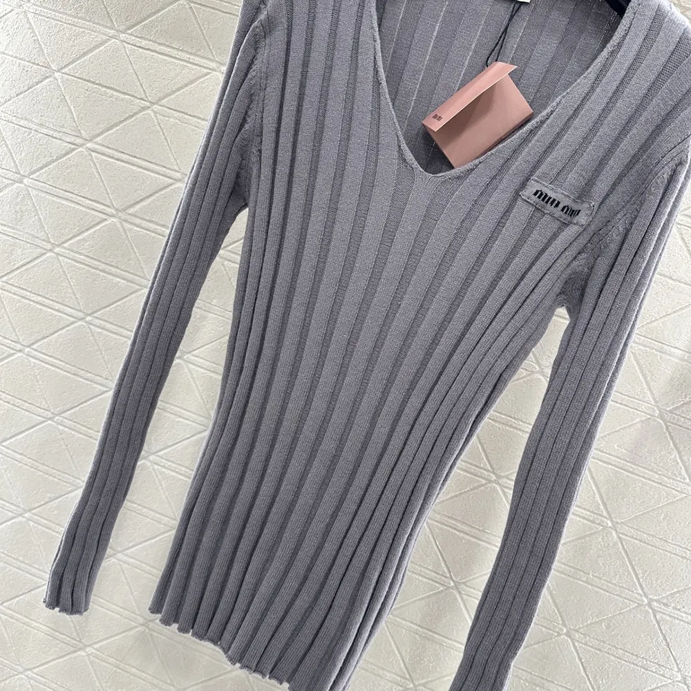 Miu Miu Women Wool And Cashmere V-Neck Sweater - image 7