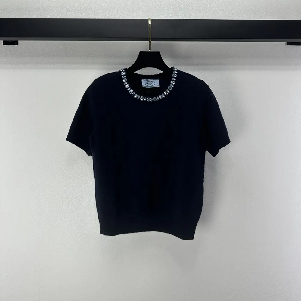 Close-up of fabric texture on Prada Women Wool And Cashmere Crew-Neck Sweater-Navy
